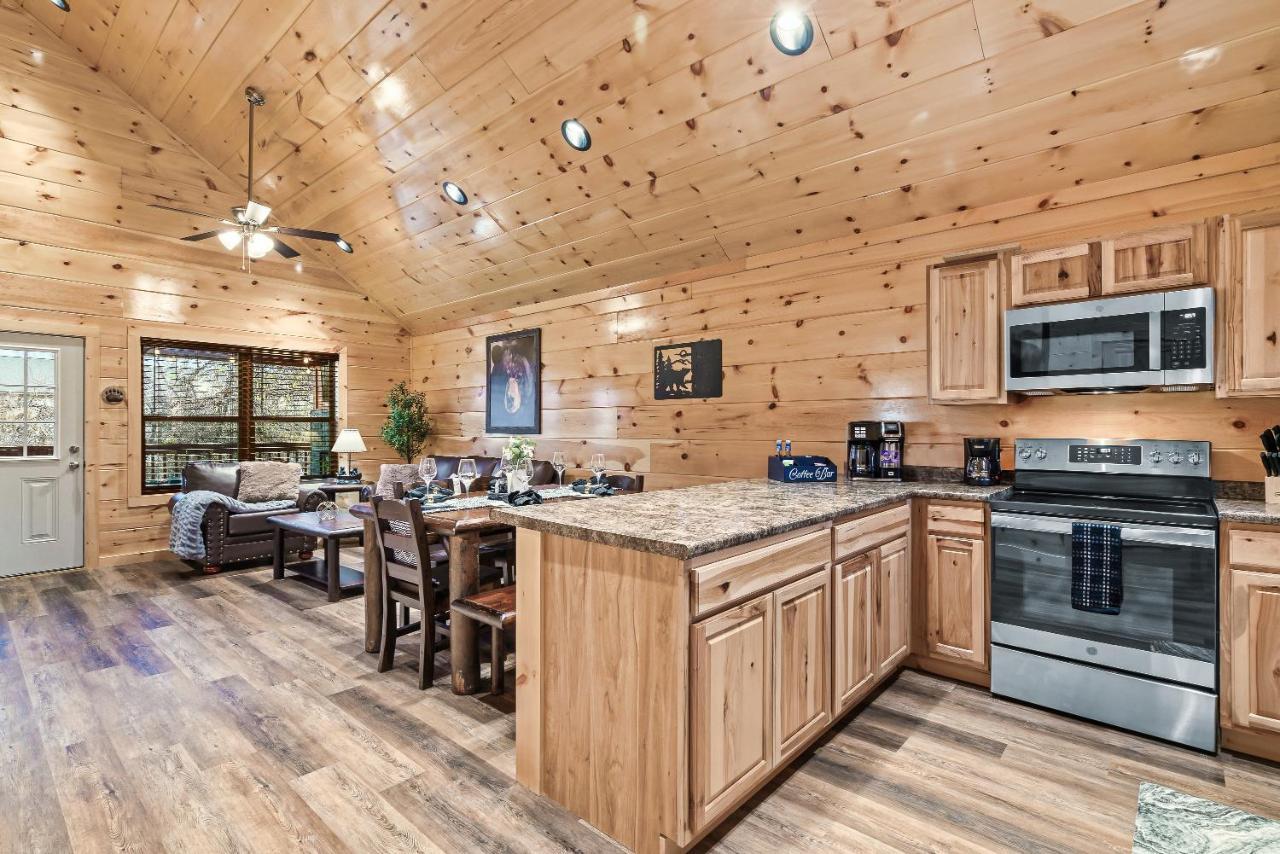 Mountains R Calling, Cozy Hideaway, King Beds, Hot-Tub, Arcade, Ev Ready Піджен-Фордж Екстер'єр фото