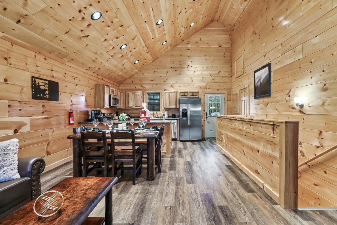 Mountains R Calling, Cozy Hideaway, King Beds, Hot-Tub, Arcade, Ev Ready Піджен-Фордж Екстер'єр фото